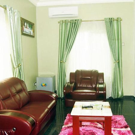 فندق ميلستون Ogombo المظهر الخارجي الصورة